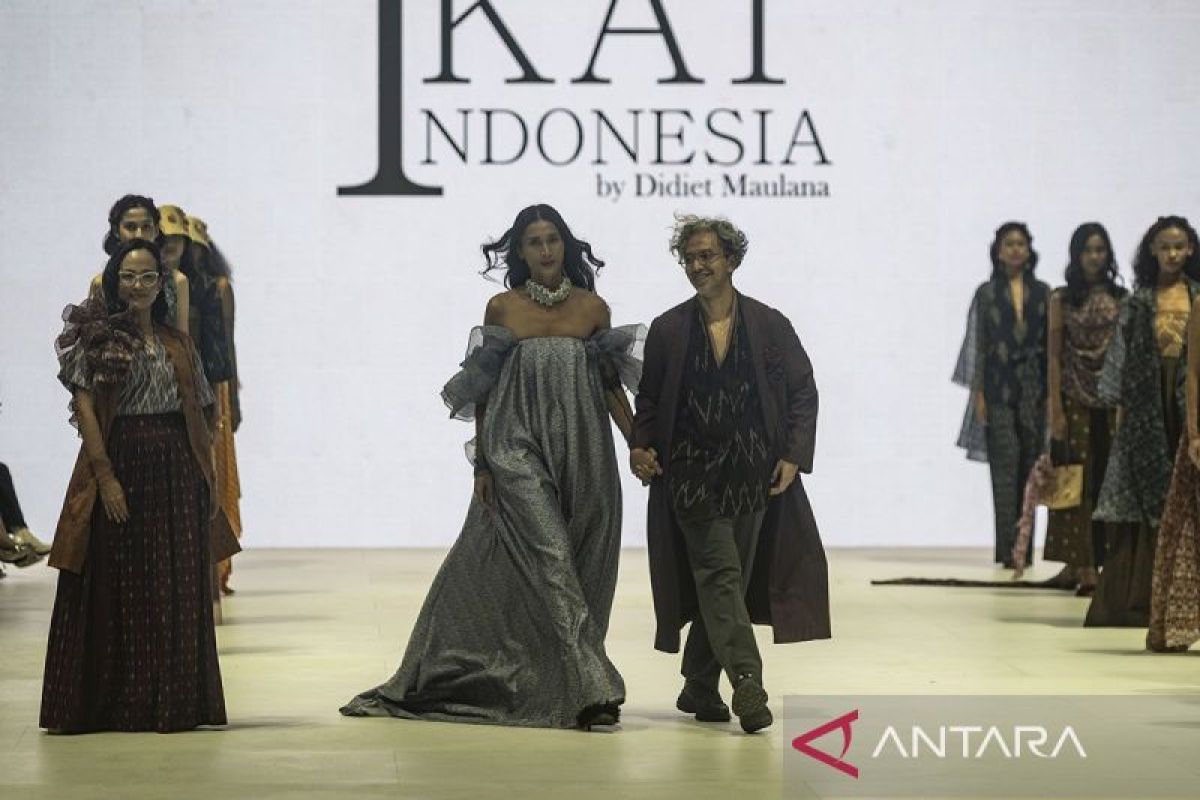 Jakarta Fashion Week 2025 digelar hingga 27 Oktober 2024